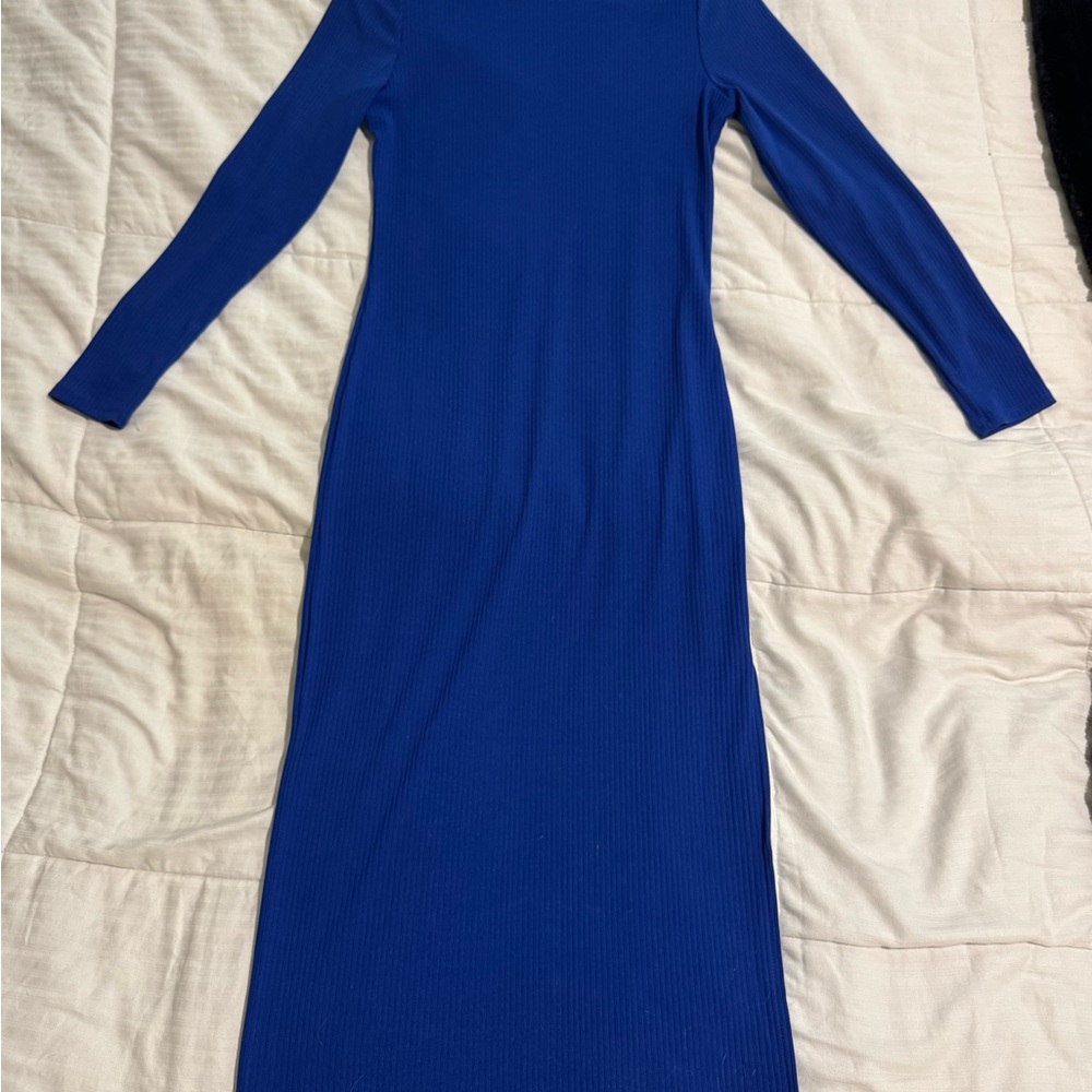 Elegant Blue Long Sleeve Dress